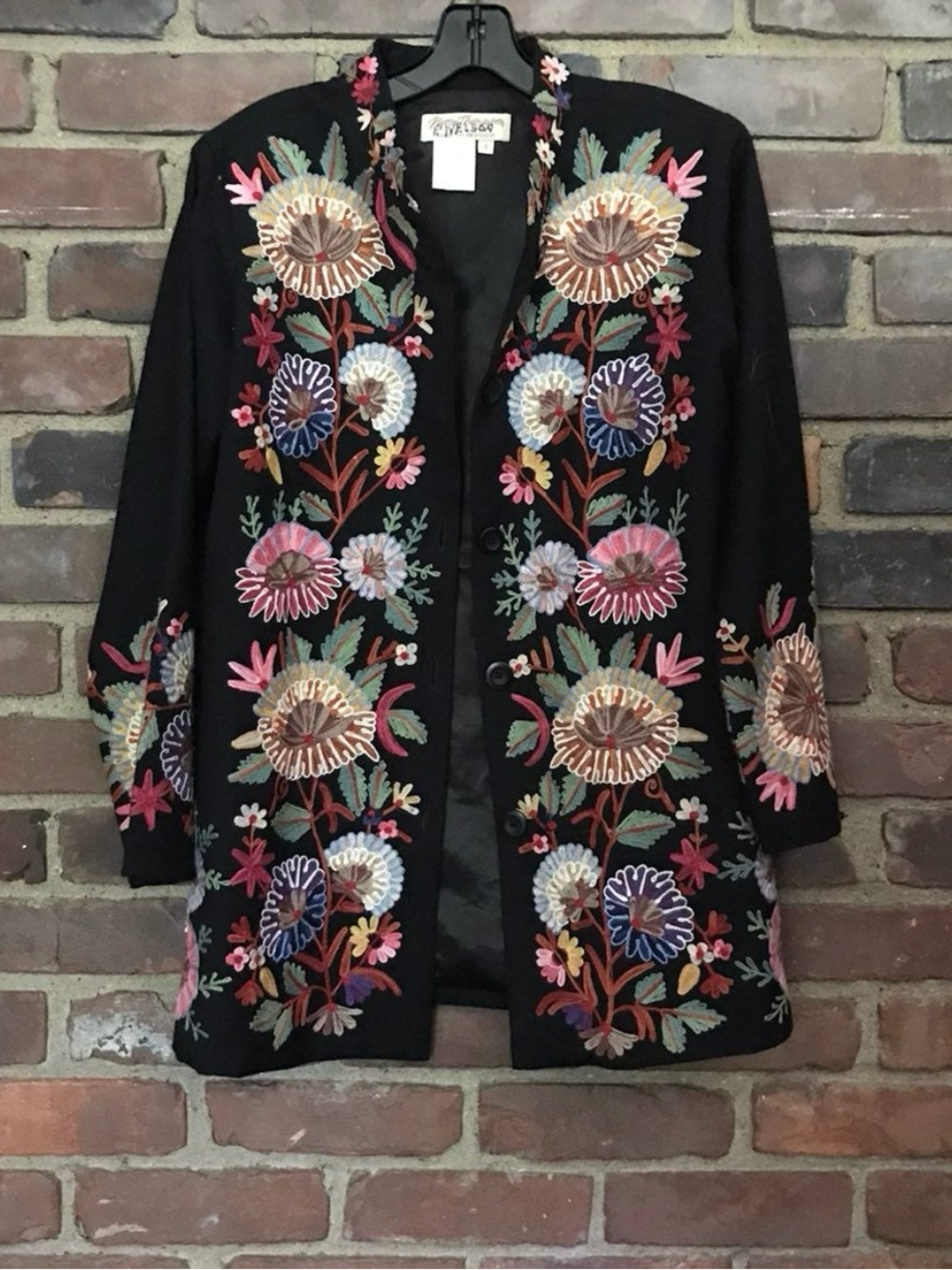 Norm Thompson jacket beautiful embroidery work blazer